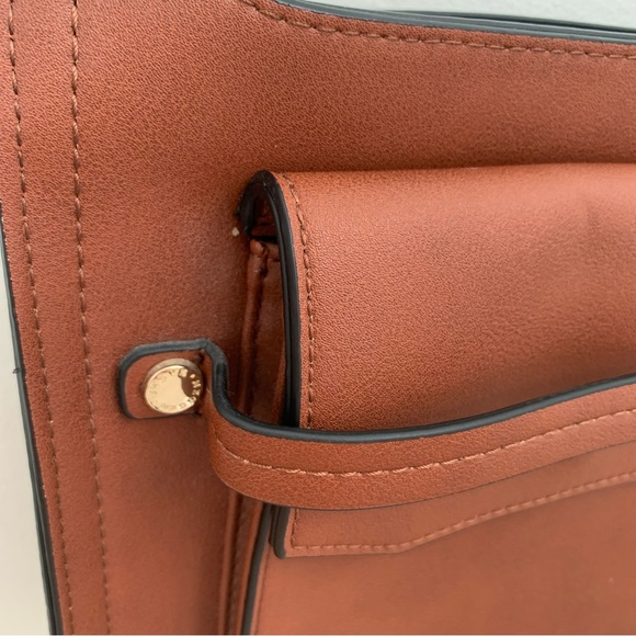 Steve Madden Saddle Bag - Picture 4 of 9